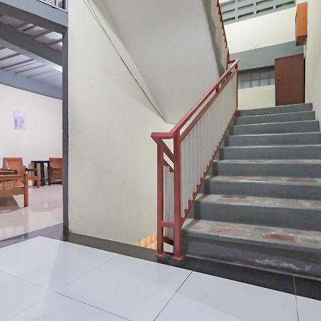 RedDoorz Syariah at Cigadung Raya Street Hotel Bandung Bagian luar foto