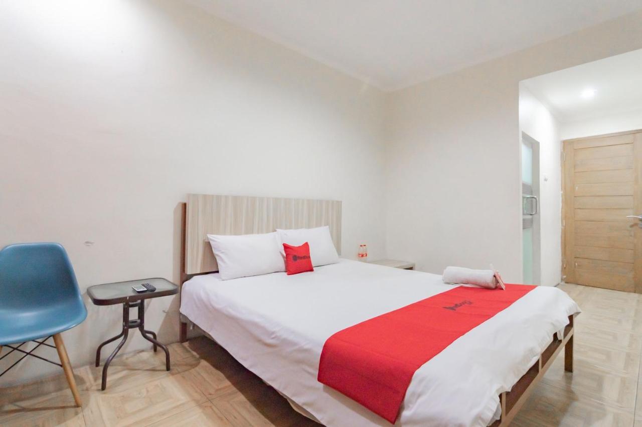 RedDoorz Syariah at Cigadung Raya Street Hotel Bandung Bagian luar foto
