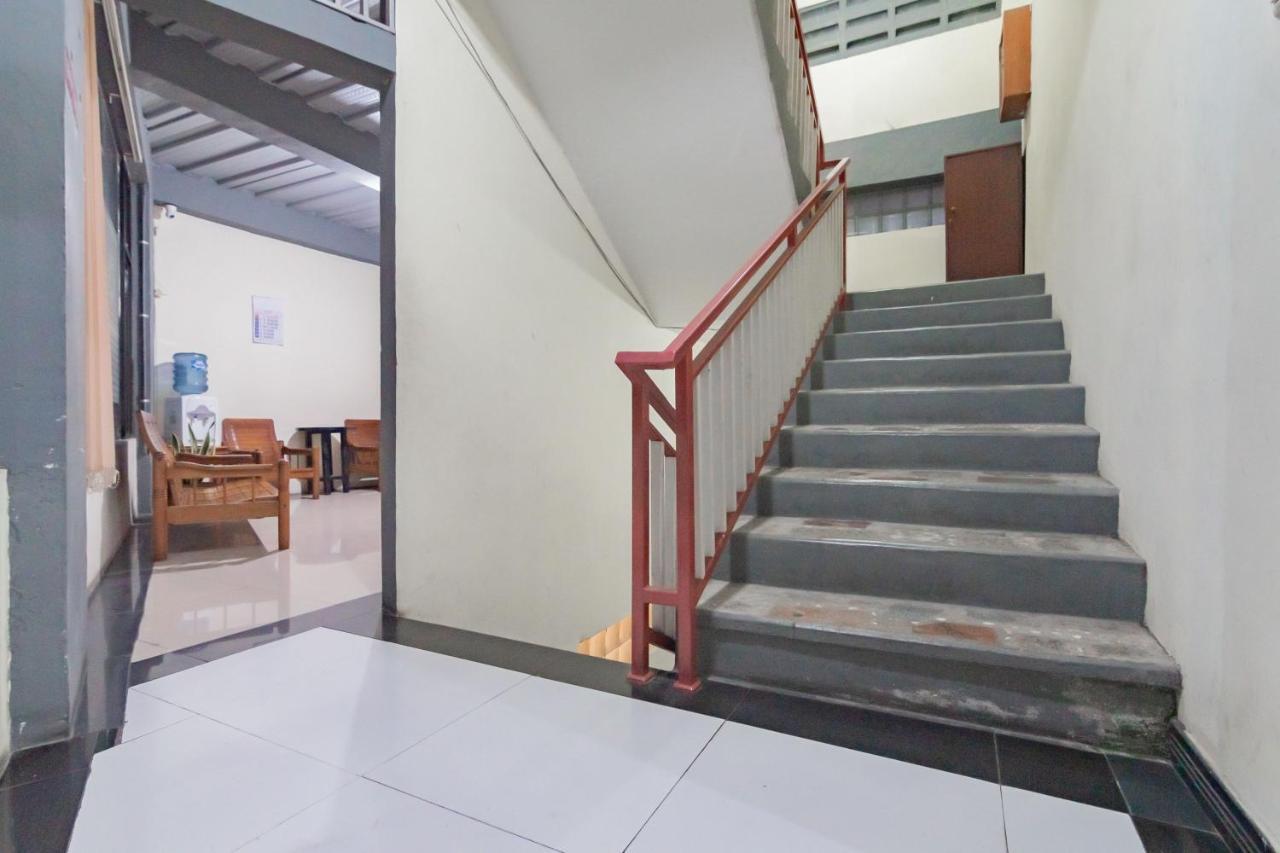 RedDoorz Syariah at Cigadung Raya Street Hotel Bandung Bagian luar foto