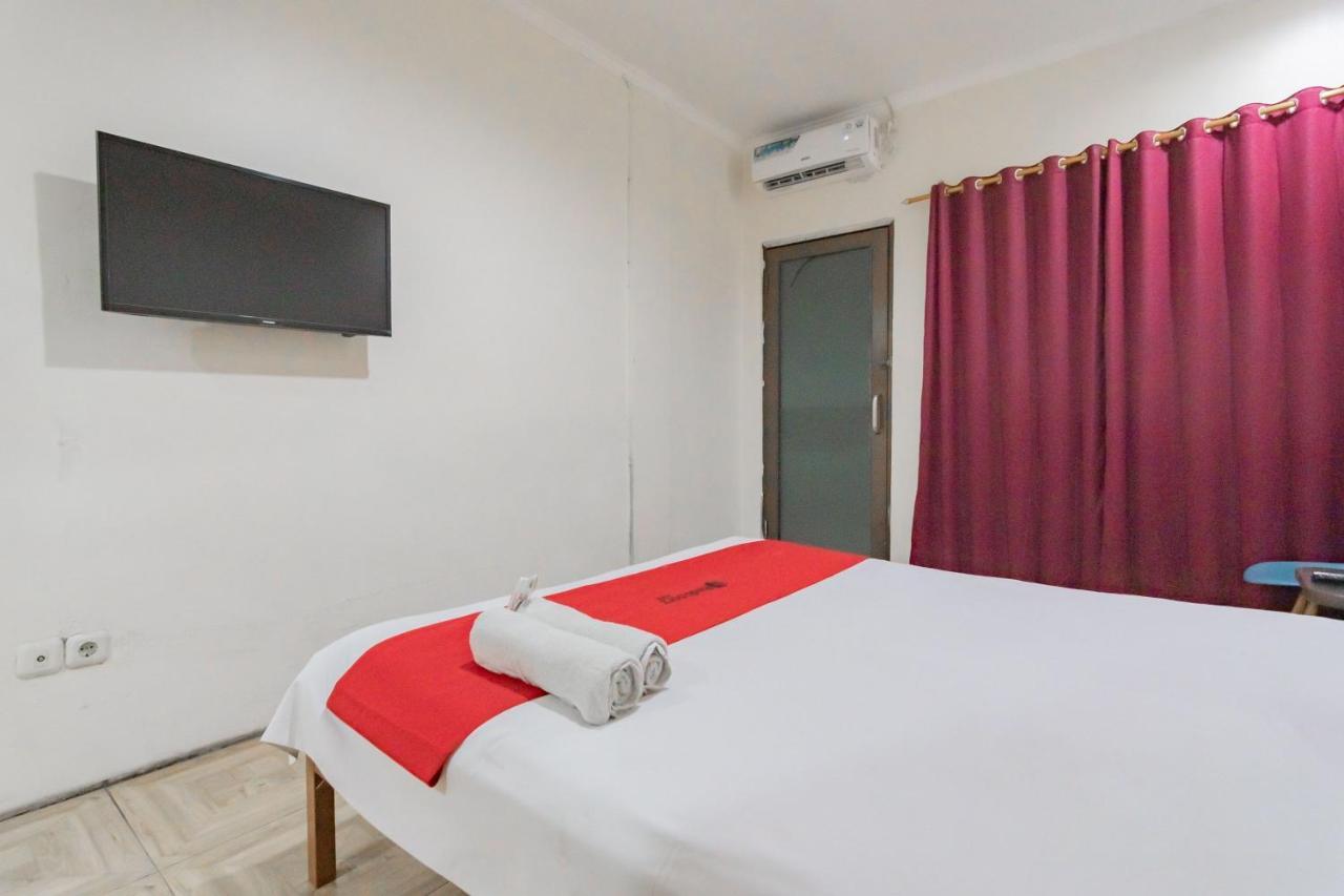 RedDoorz Syariah at Cigadung Raya Street Hotel Bandung Bagian luar foto